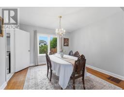 Bathroom - 33 Robindale Avenue, Toronto, ON M8W4A8 Photo 10