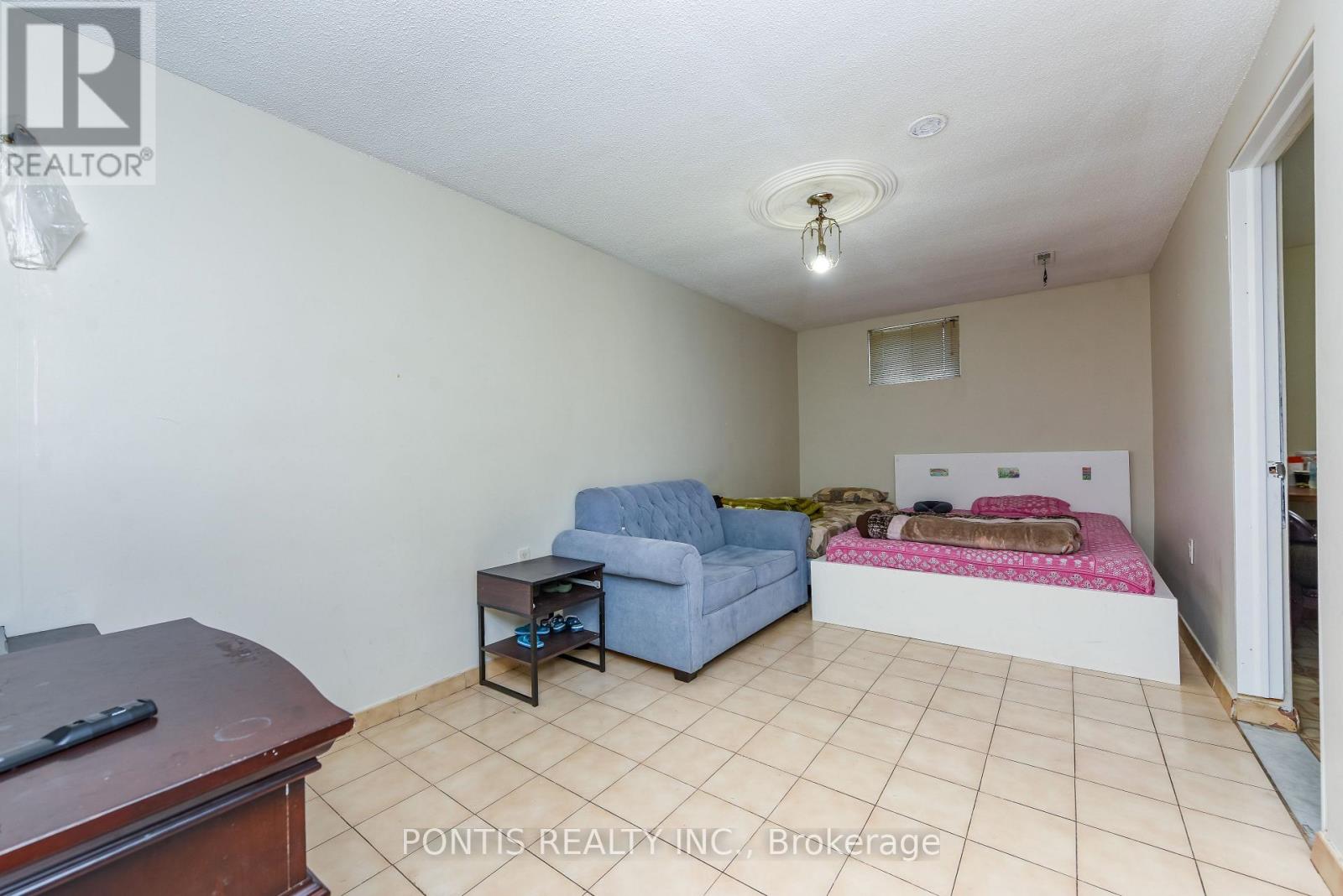 4 HASBROOKE DRIVE - 13