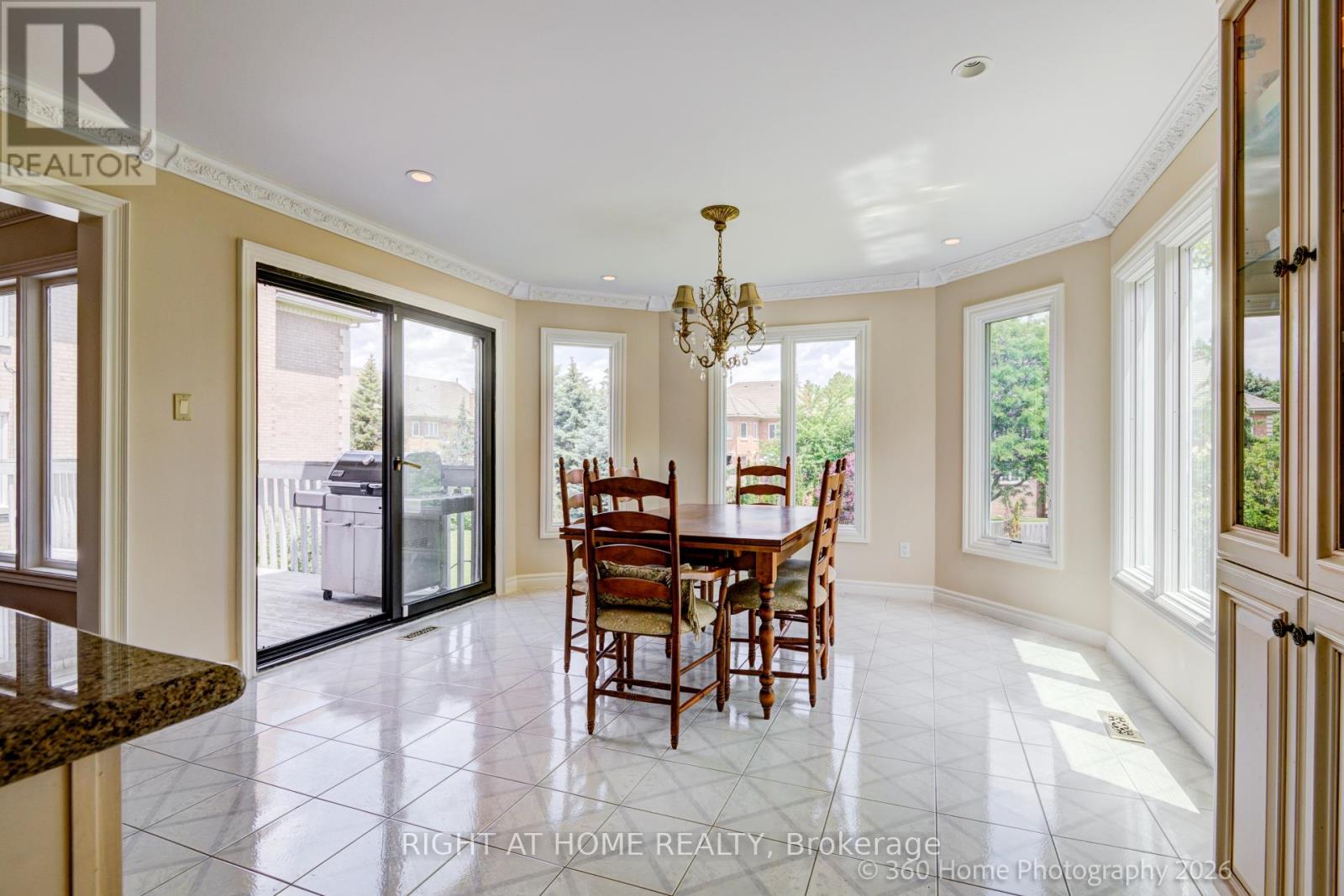 5037 MISSISSAUGA ROAD - 11