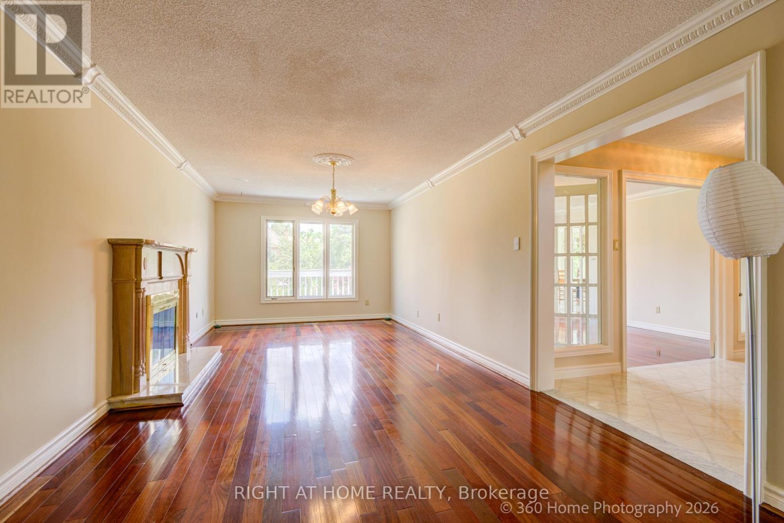 5037 MISSISSAUGA ROAD - 16