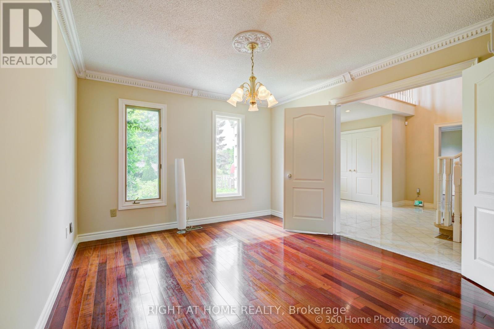 5037 MISSISSAUGA ROAD - 20