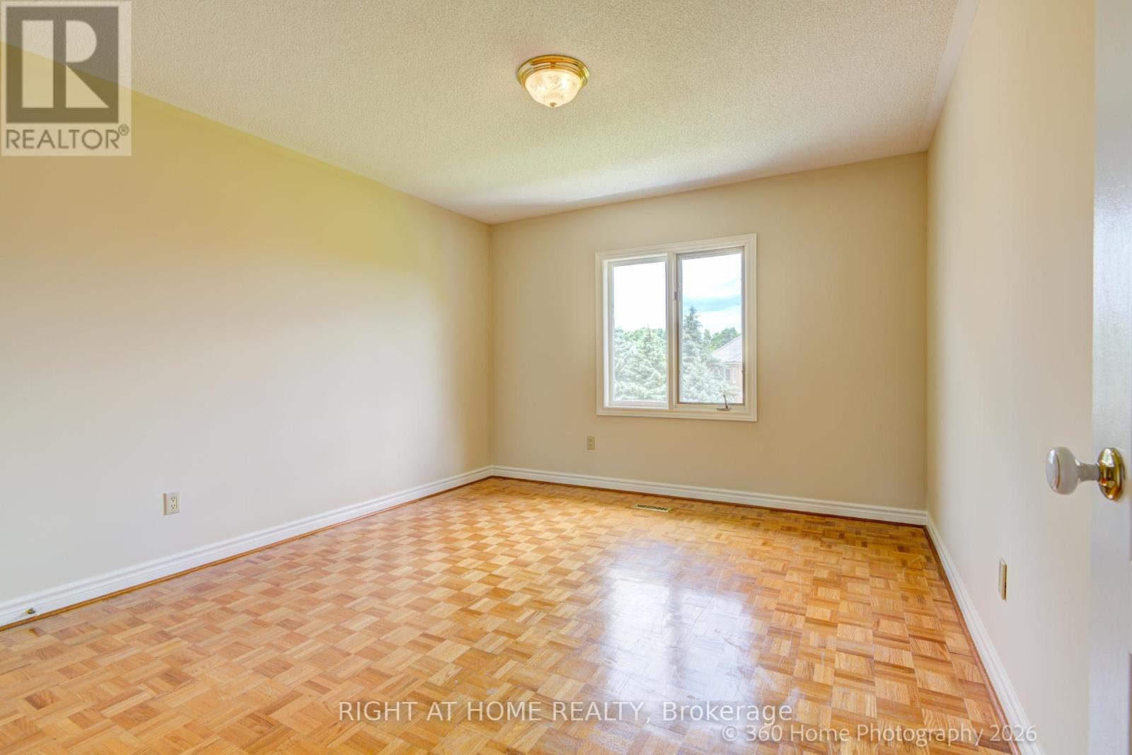5037 MISSISSAUGA ROAD - 23