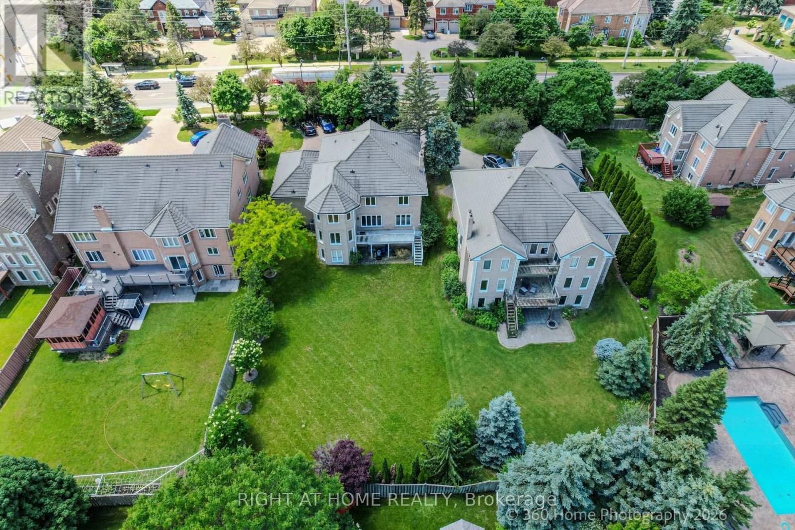 5037 MISSISSAUGA ROAD - 4