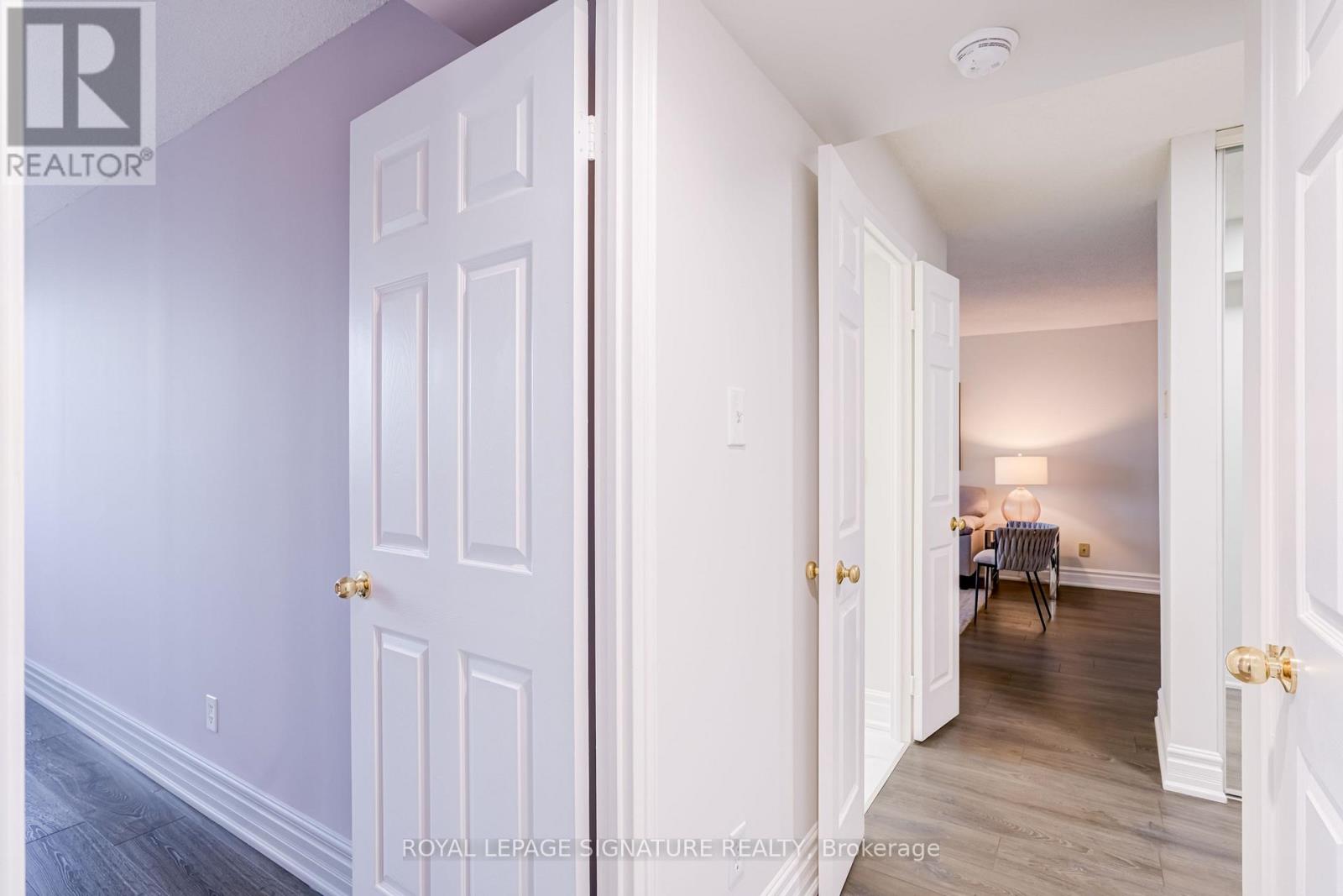 #405 880 DUNDAS STREET W - 27