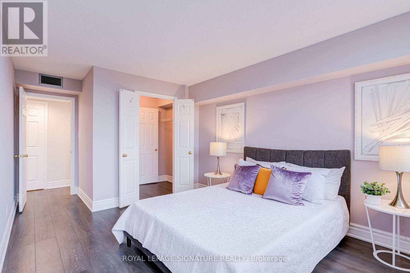 #405 880 DUNDAS STREET W - 29