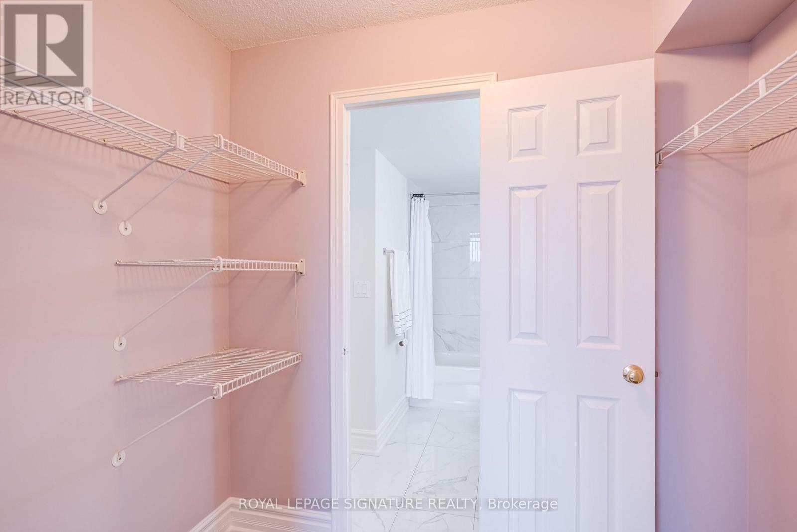 #405 880 DUNDAS STREET W - 32