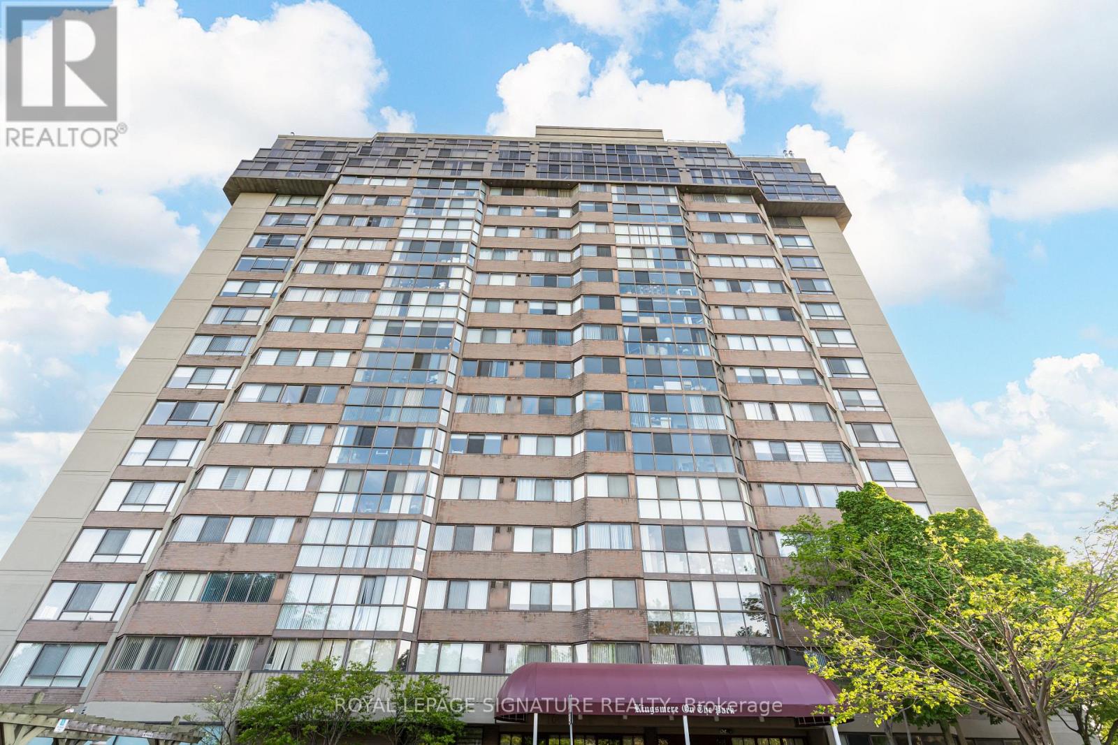 #405 880 DUNDAS STREET W - 39