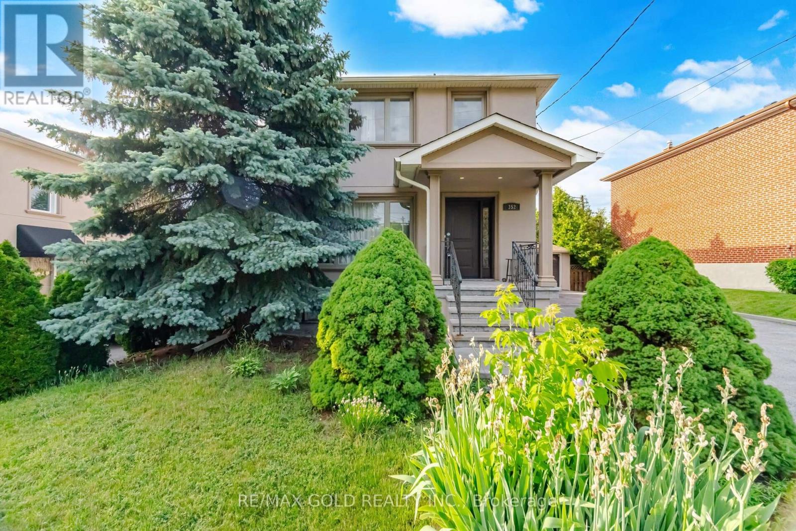 352 MAPLE LEAF DRIVE - 1