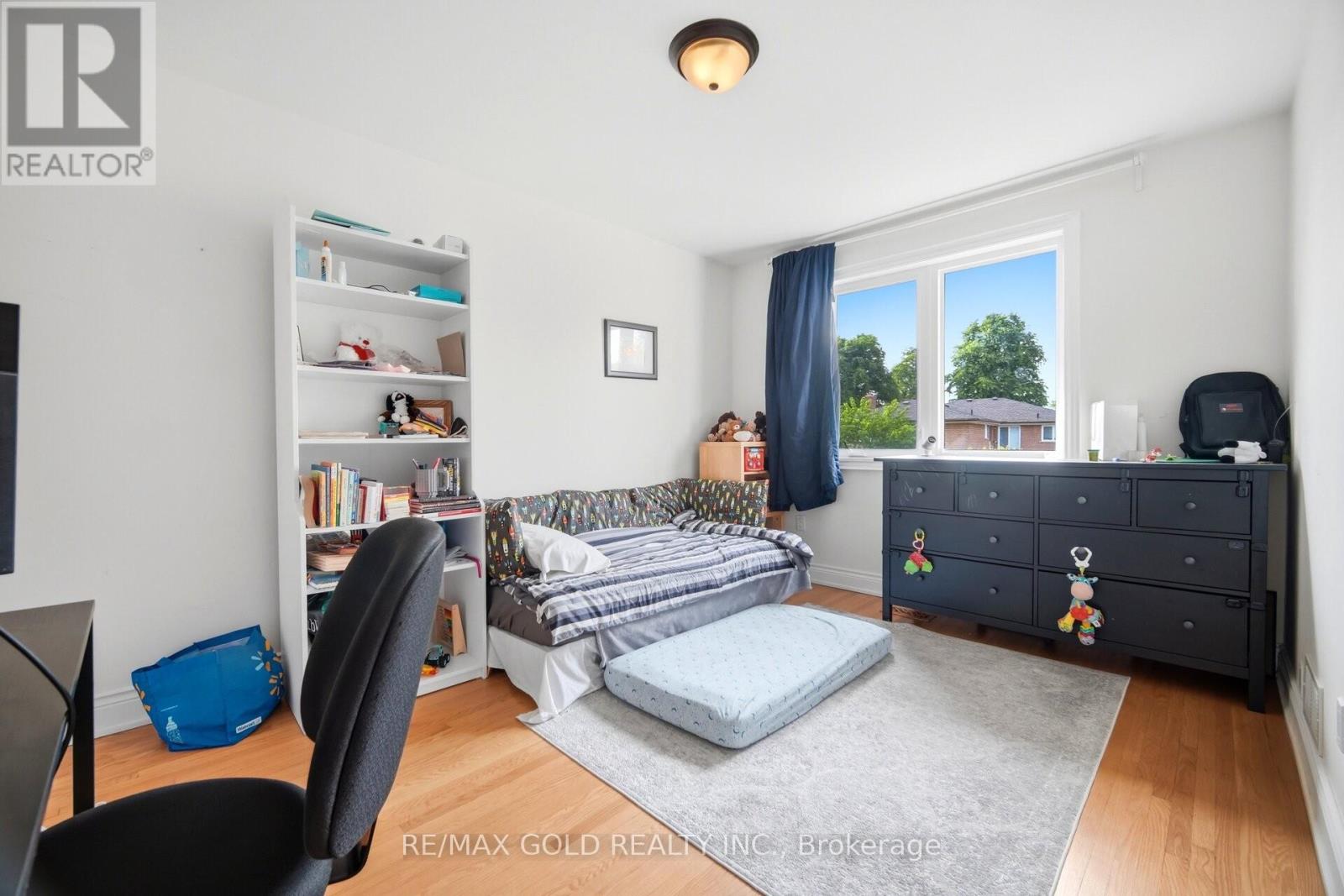 352 MAPLE LEAF DRIVE - 13