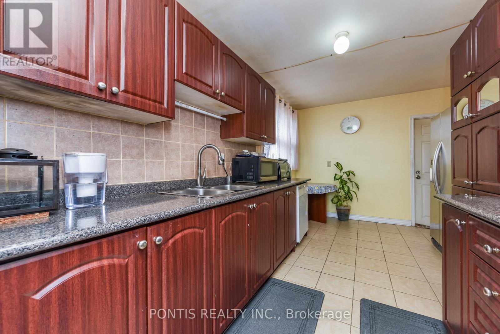 4 HASBROOKE DRIVE - 21