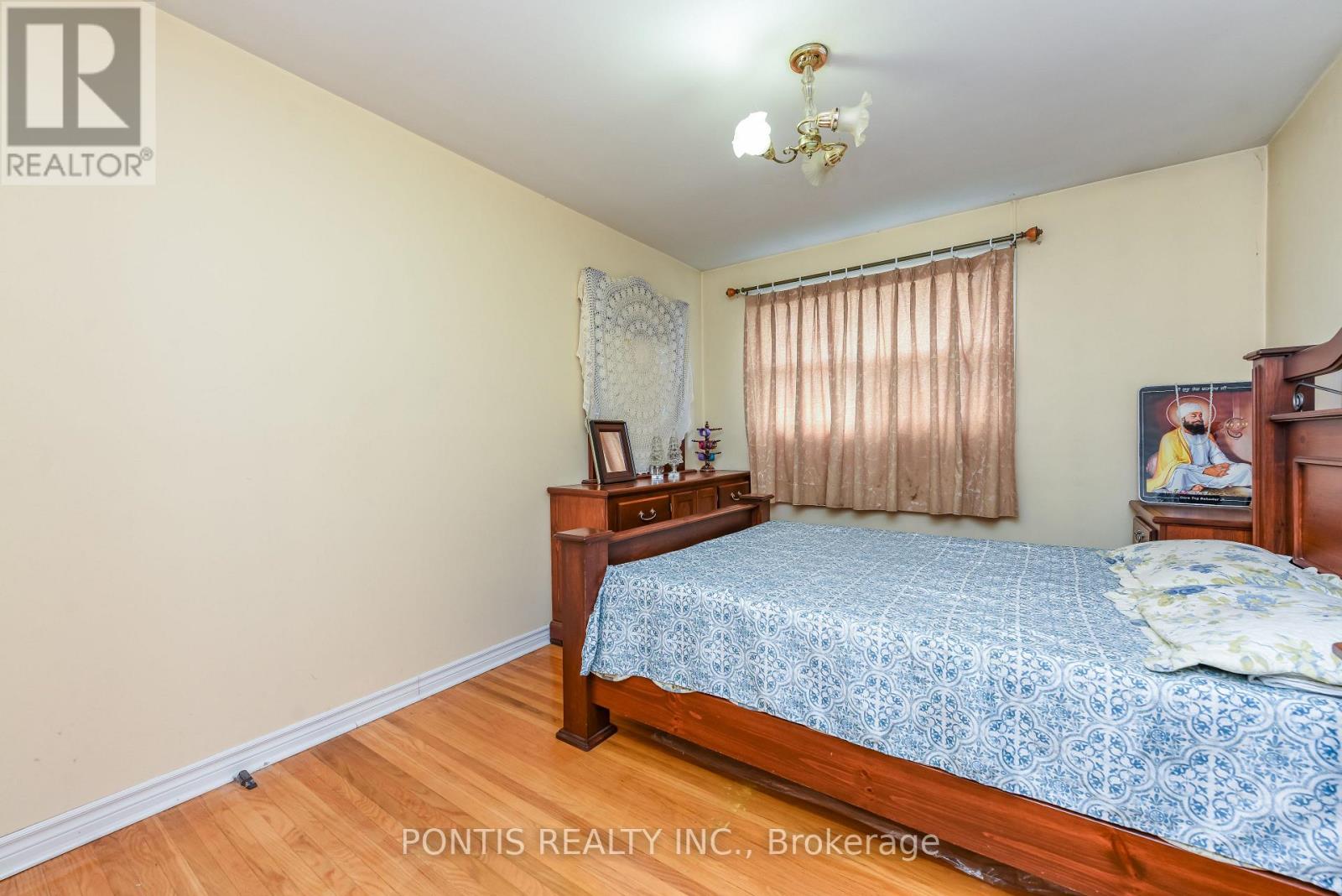 4 HASBROOKE DRIVE - 34