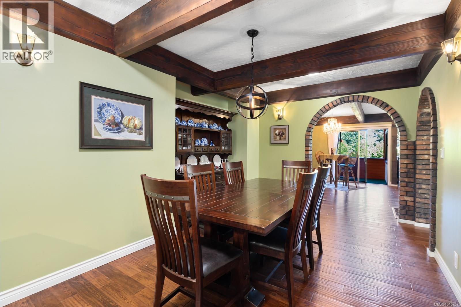 #4 5367 Miller Rd - 28