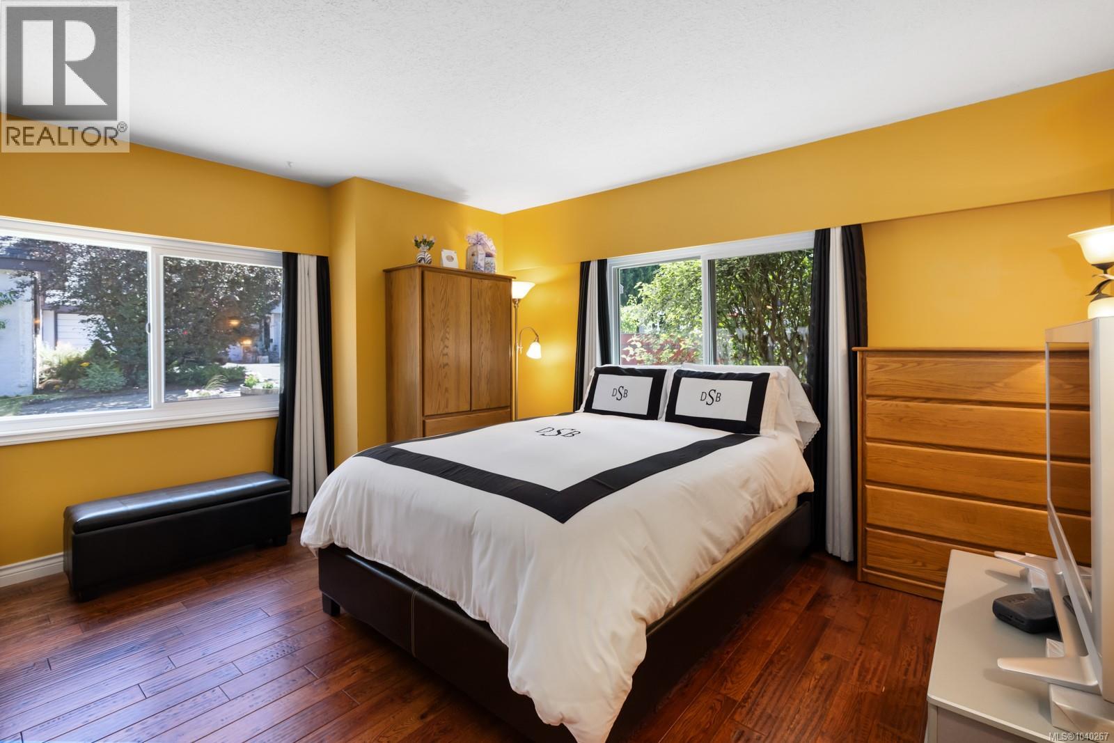 #4 5367 Miller Rd - 35