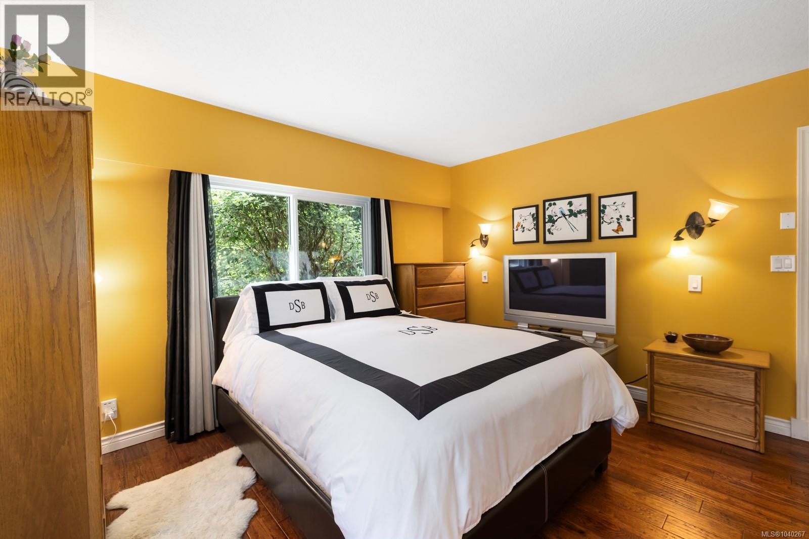 #4 5367 Miller Rd - 36