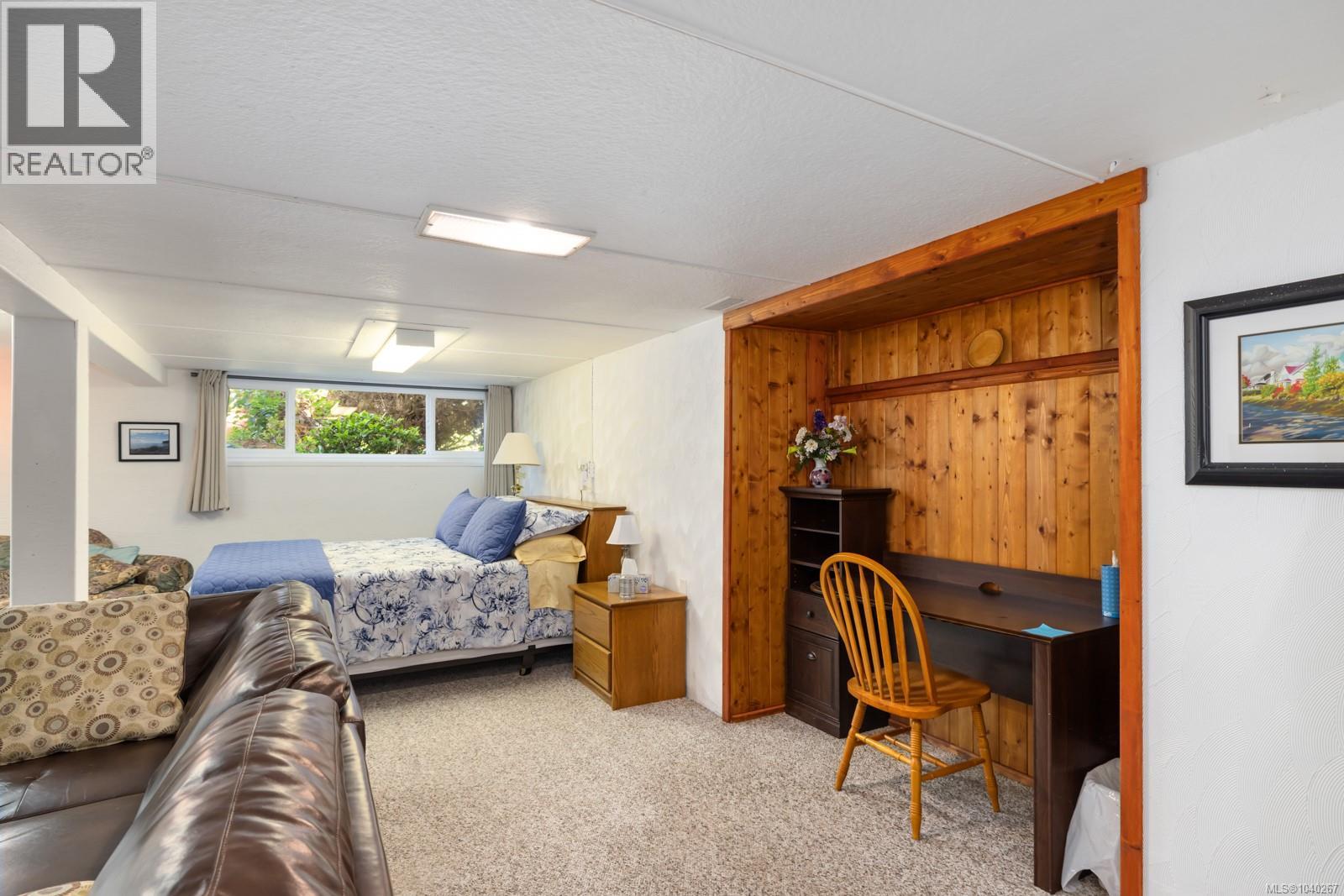 #4 5367 Miller Rd - 52