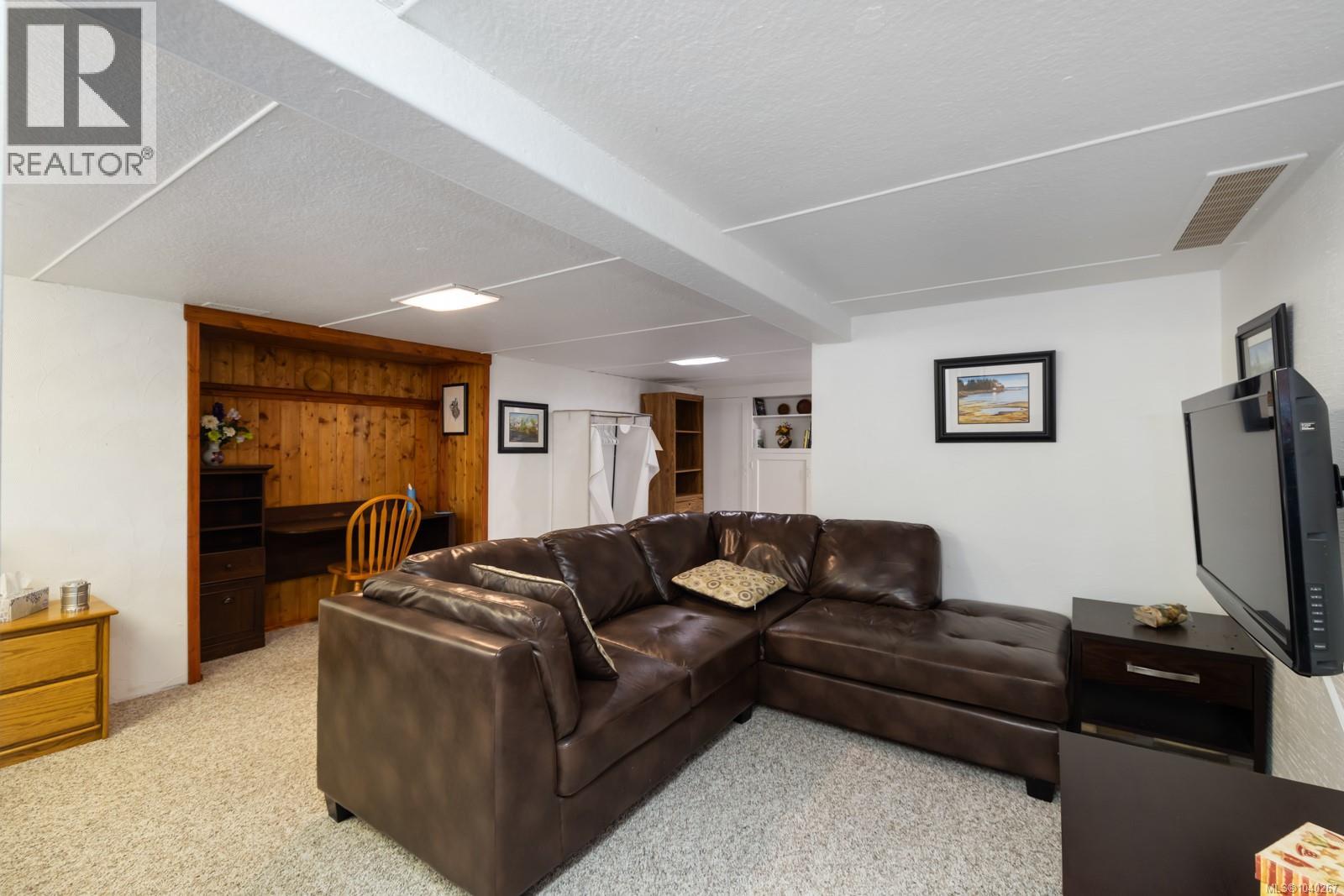 #4 5367 Miller Rd - 54