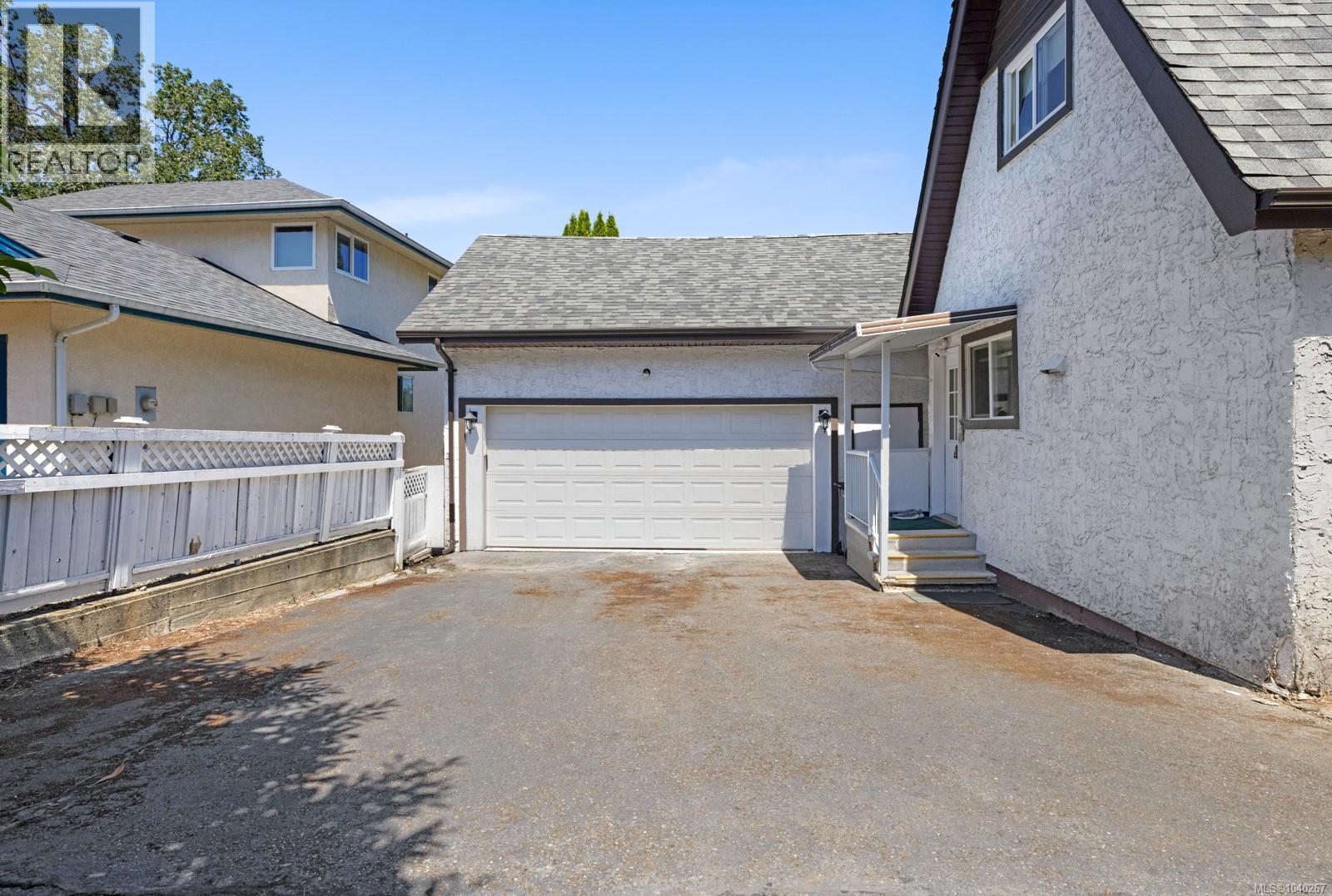 #4 5367 Miller Rd - 66