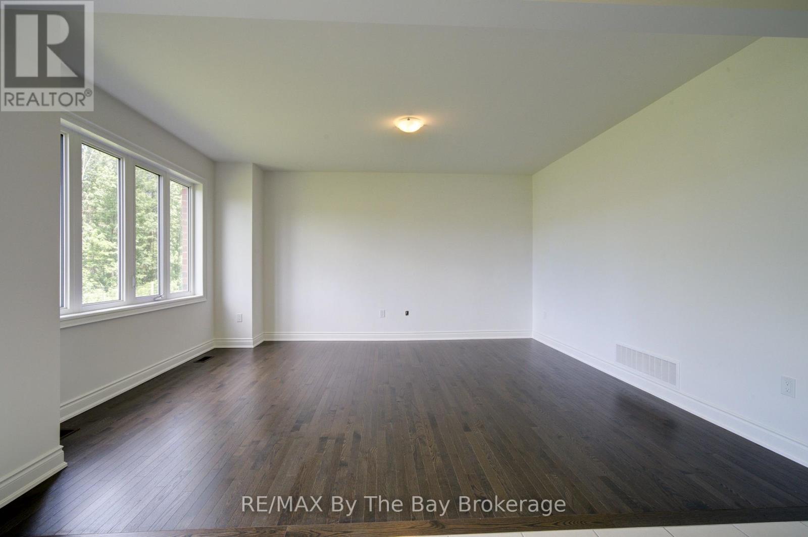 18 AMBER DRIVE - 11