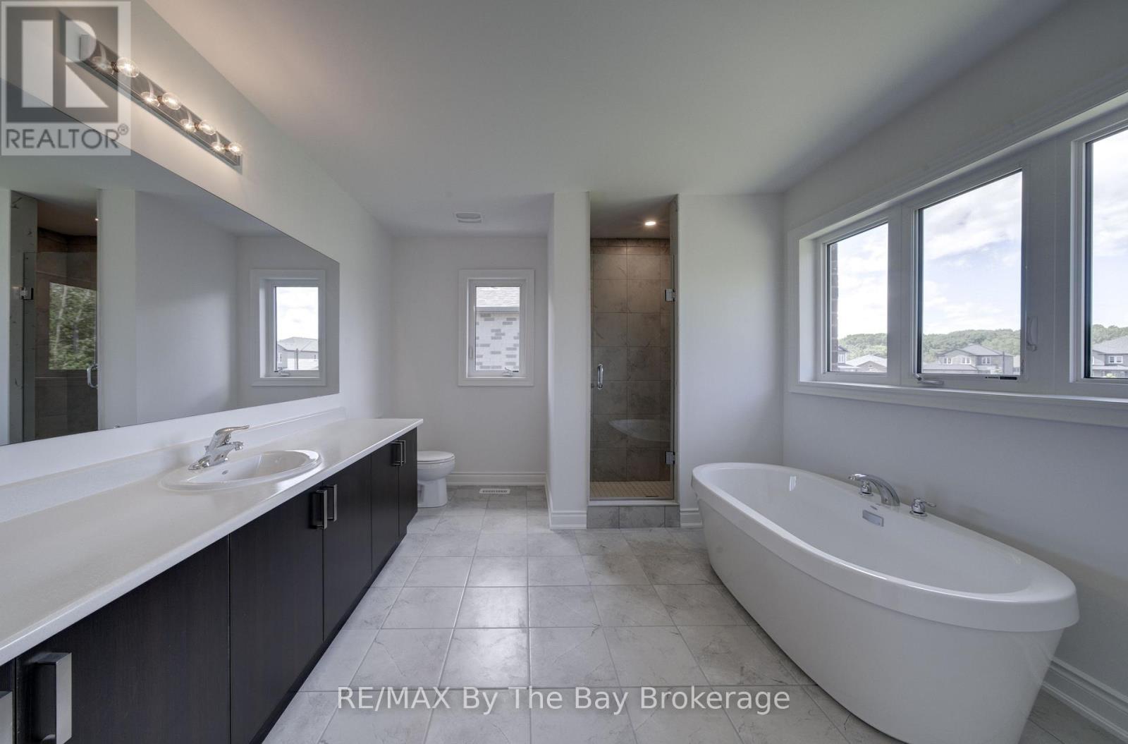 18 AMBER DRIVE - 18