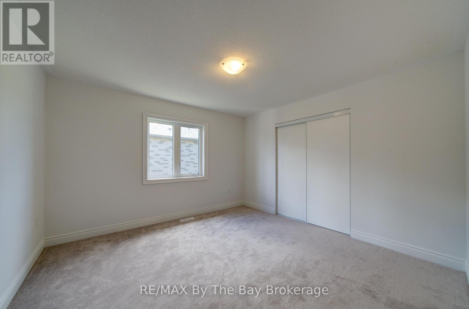 18 AMBER DRIVE - 25