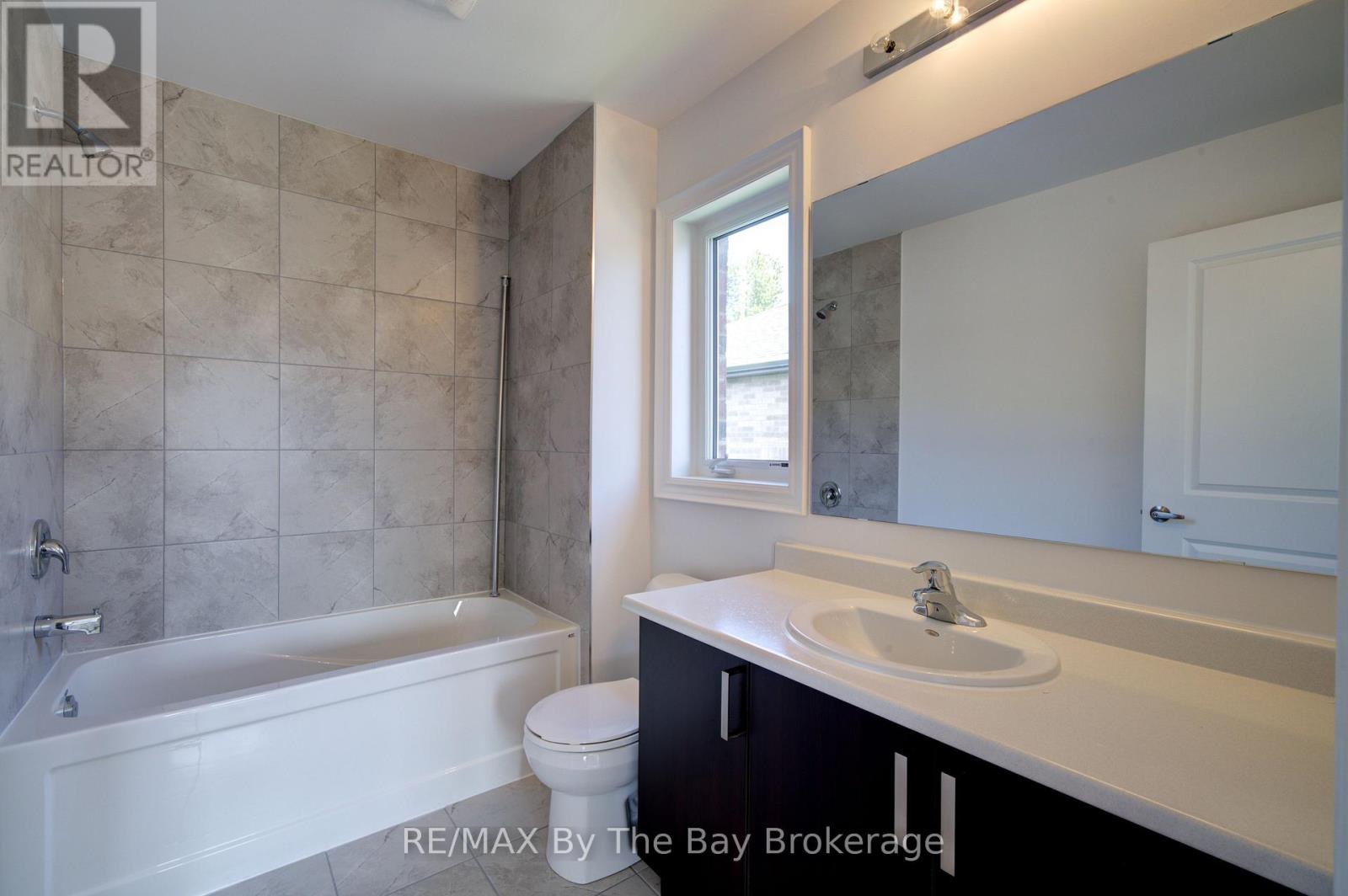 18 AMBER DRIVE - 29