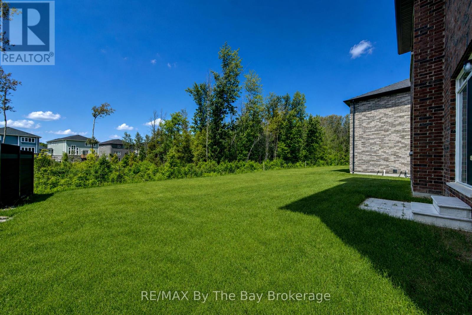 18 AMBER DRIVE - 3
