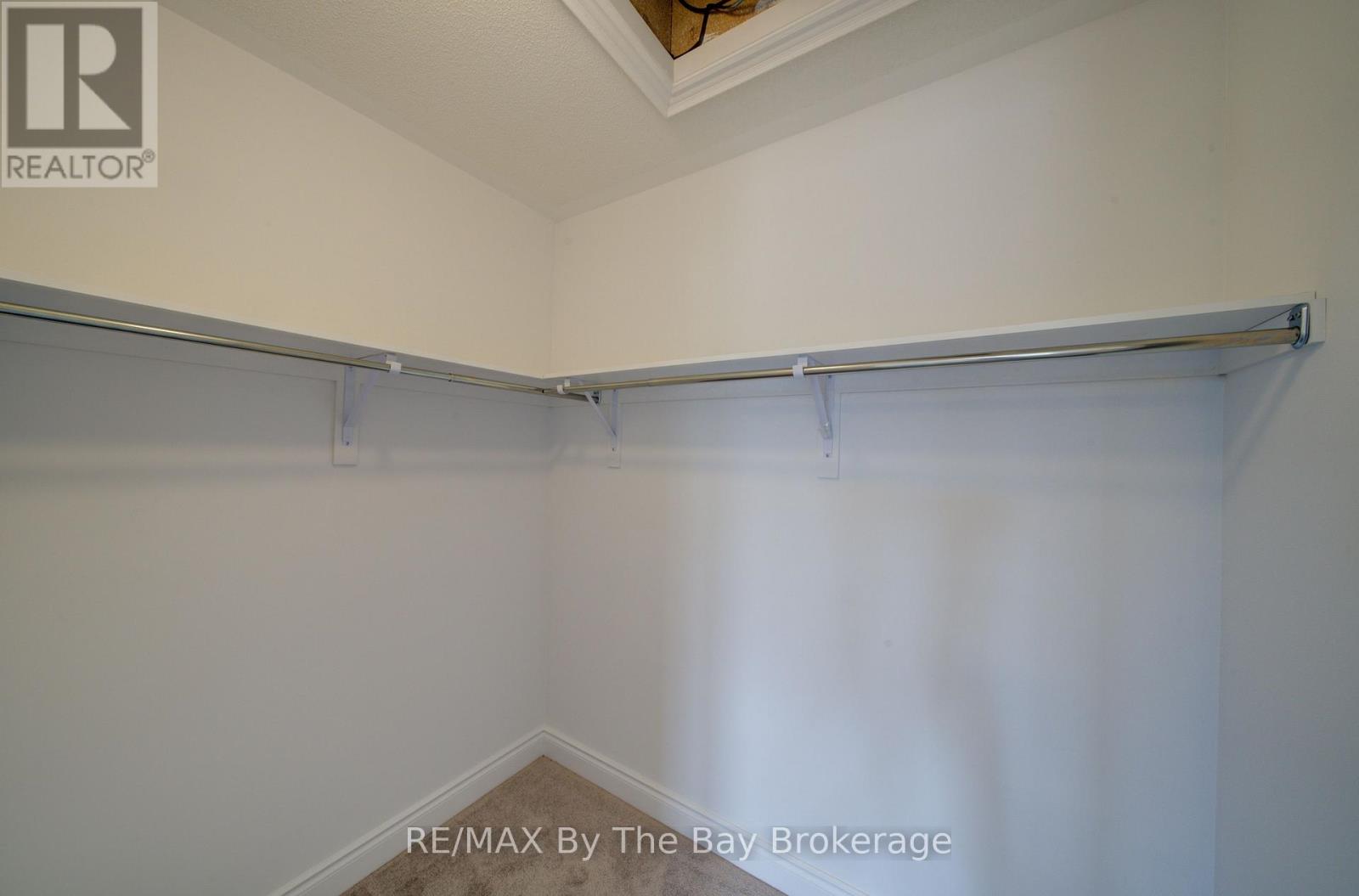 18 AMBER DRIVE - 30