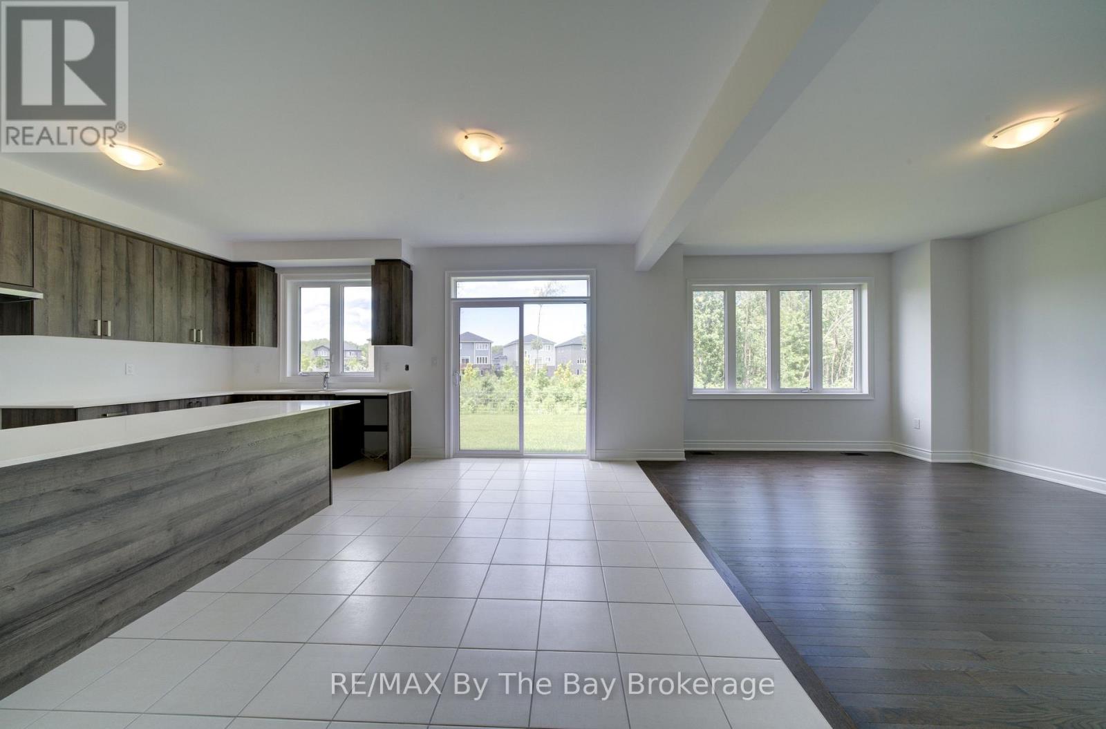 18 AMBER DRIVE - 8
