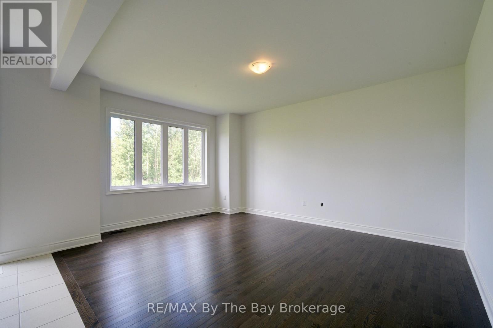 18 AMBER DRIVE - 9