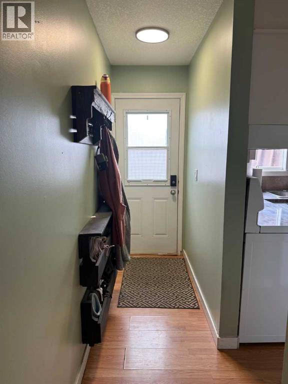 BACK ENTRY TO DECK