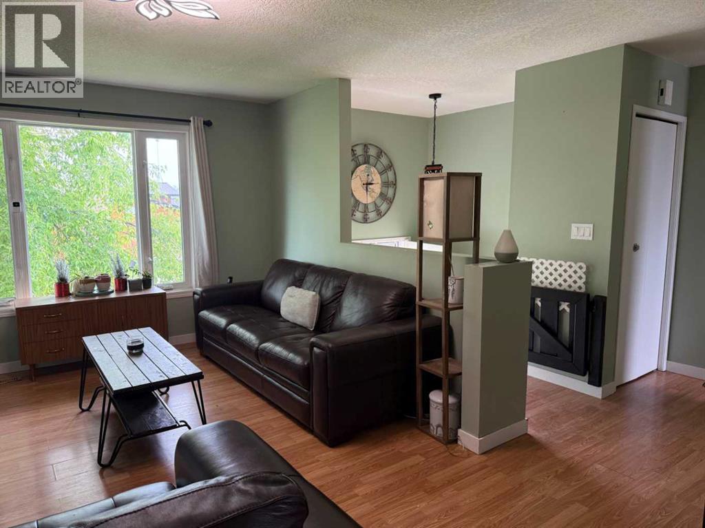201 9 Avenue NE - photo 4