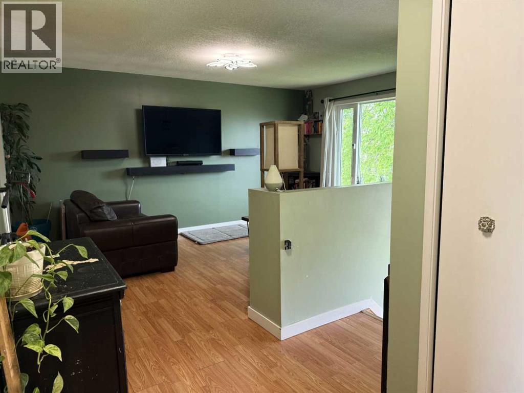 201 9 Avenue NE — photo 12