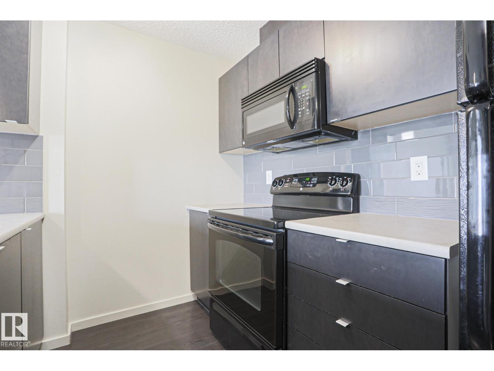 #411 3353 16A AV NW - 21
