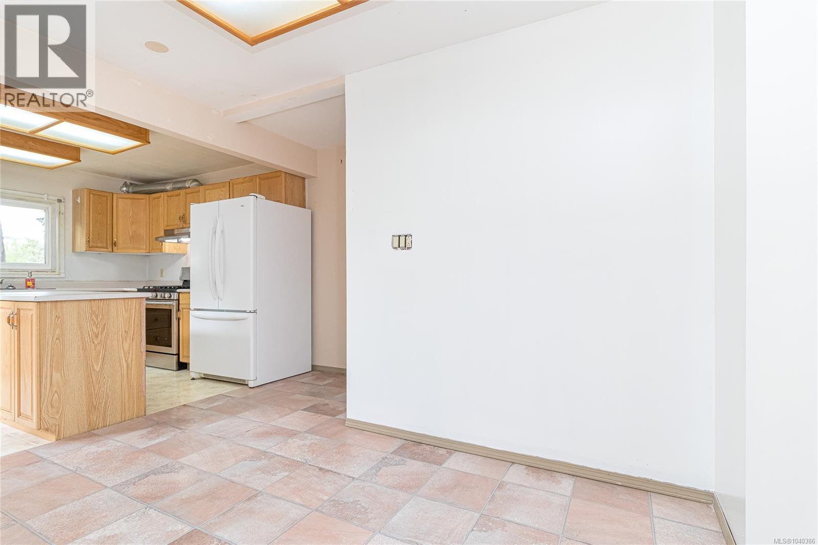 2912 Phipps Rd - 6