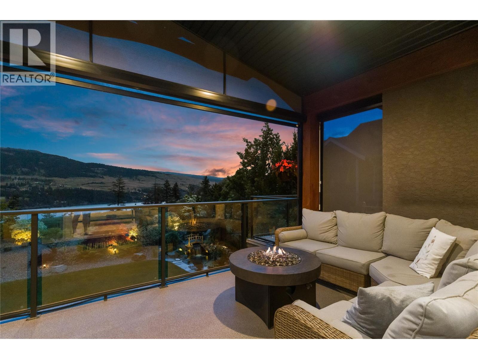 12977 East Ridge Drive, Lake Country