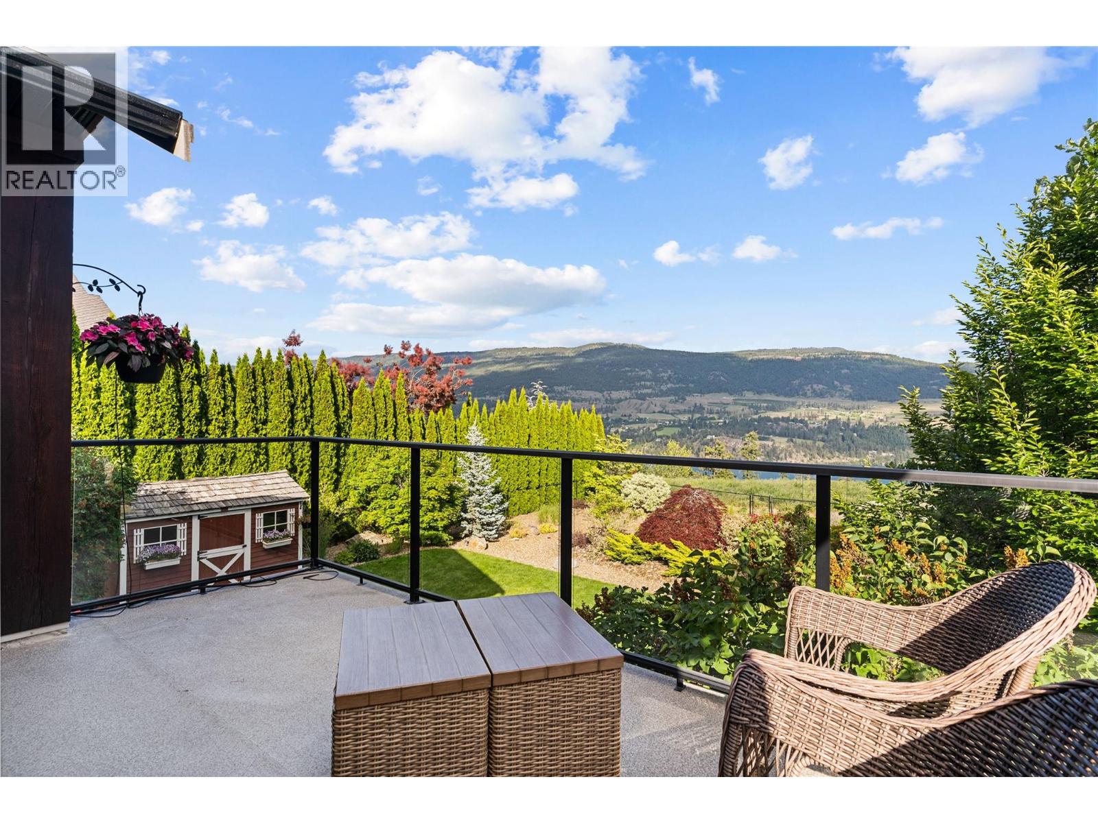 12977 East Ridge Drive, Lake Country