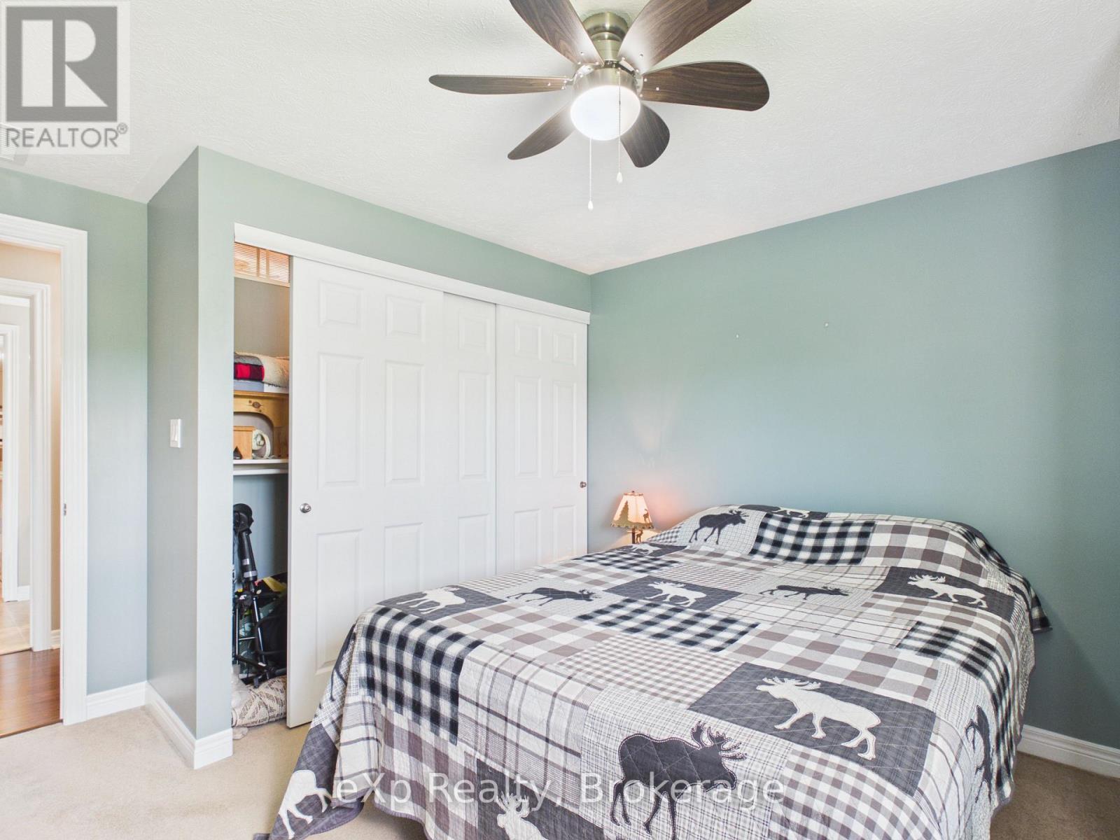 #302 125 WILLIAM STREET N - 17