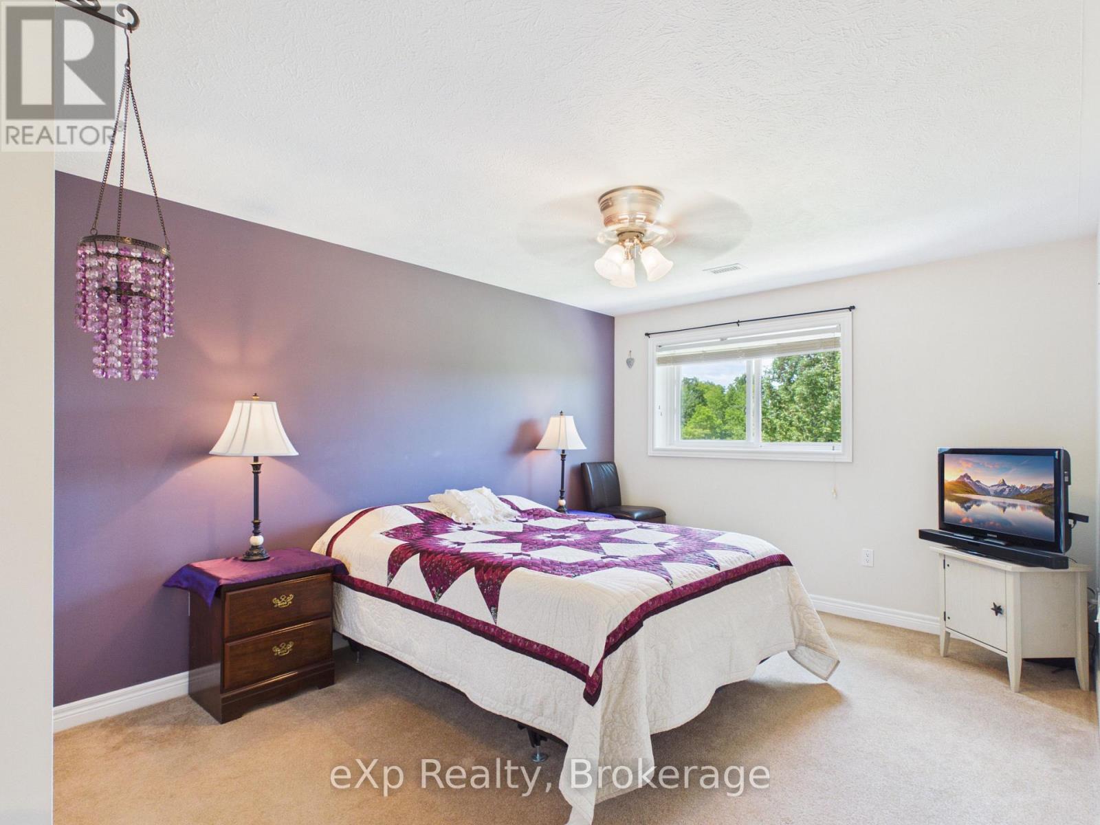 #302 125 WILLIAM STREET N - 19