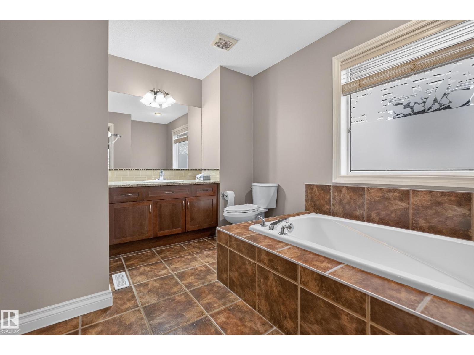7027 106 ST NW — photo 22