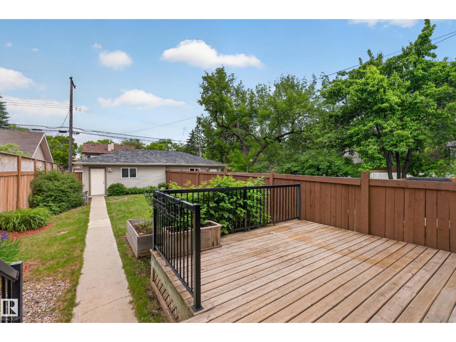 7027 106 ST NW - photo 4