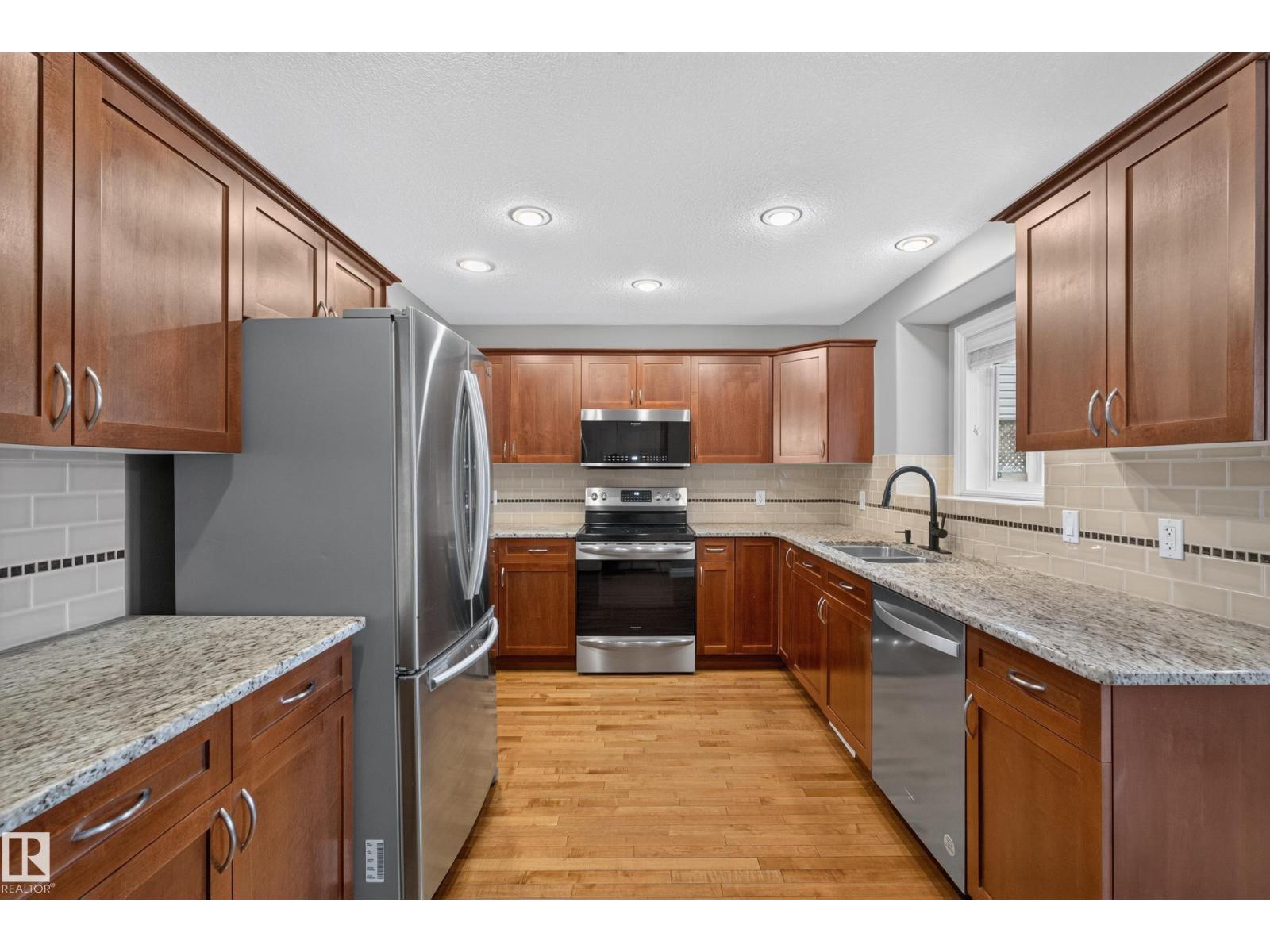 7027 106 ST NW — photo 9
