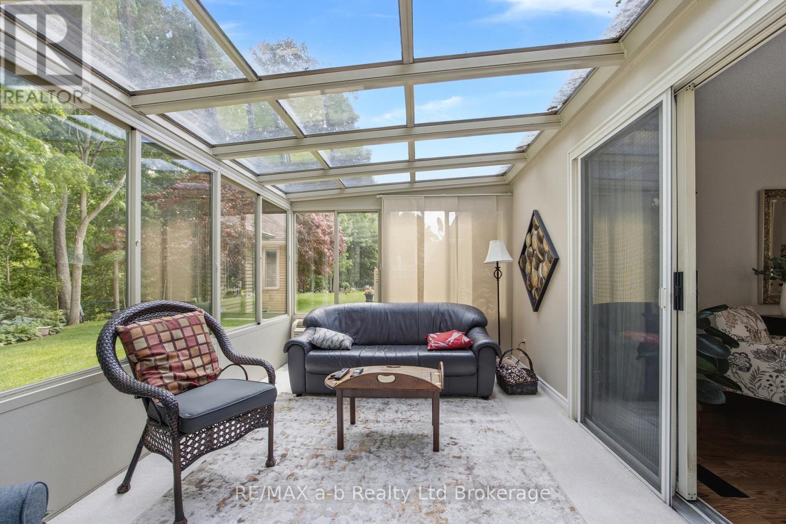 32 WILKINS CRESCENT - 20