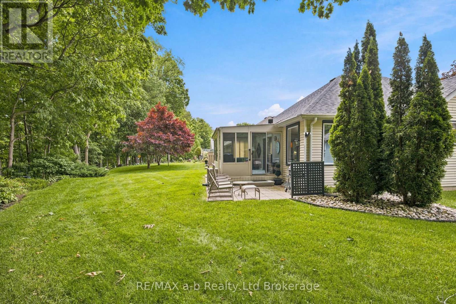 32 WILKINS CRESCENT - 7