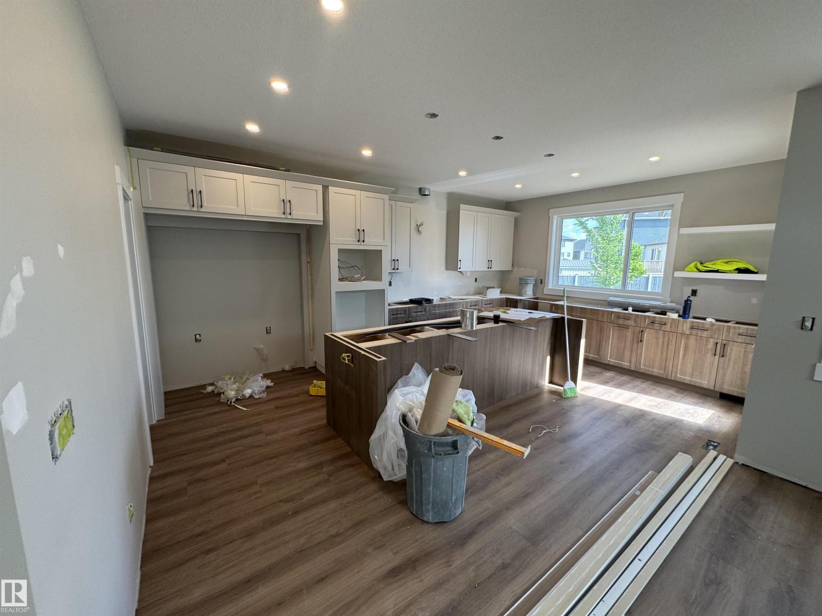 33 Harley WY NW — photo 10