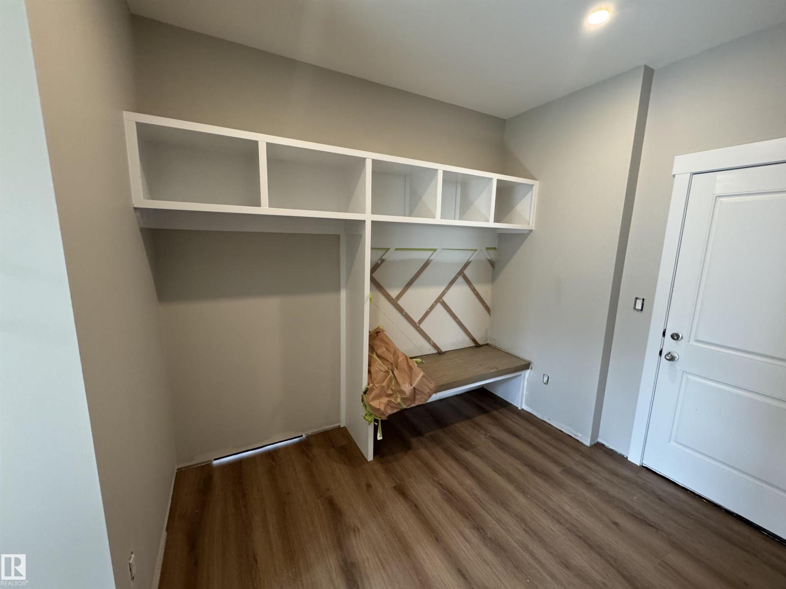 33 Harley WY NW — photo 11