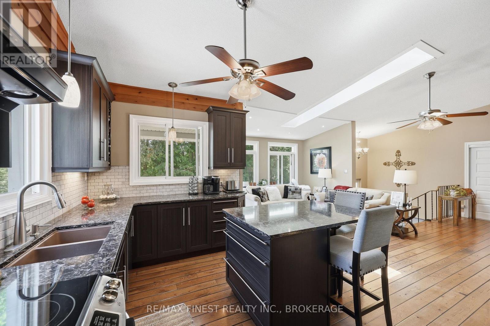 3315 LOUGHBOROUGH DRIVE - 12