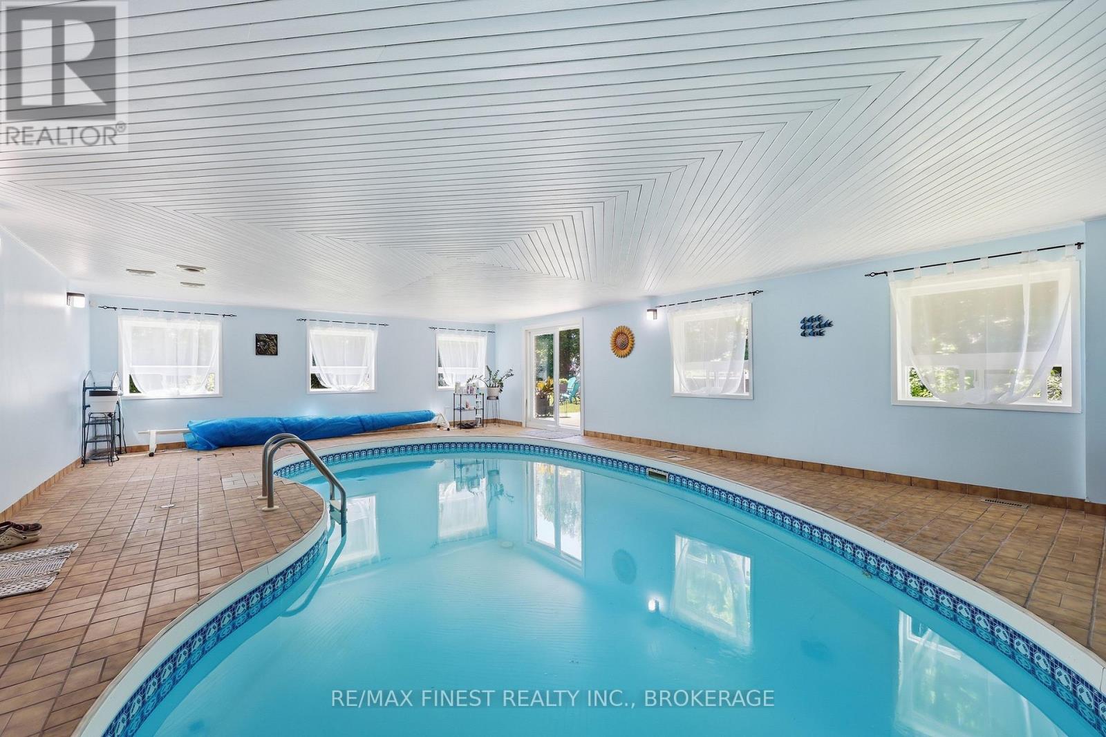 3315 LOUGHBOROUGH DRIVE - 34