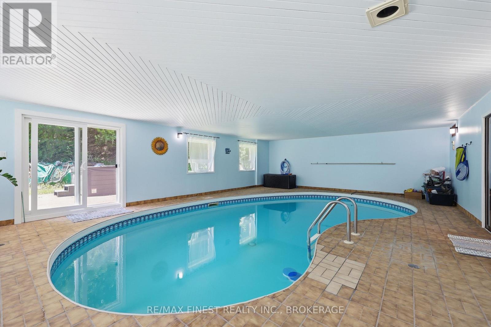 3315 LOUGHBOROUGH DRIVE - 36