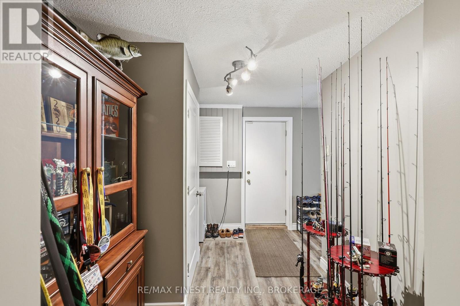 3315 LOUGHBOROUGH DRIVE - 39