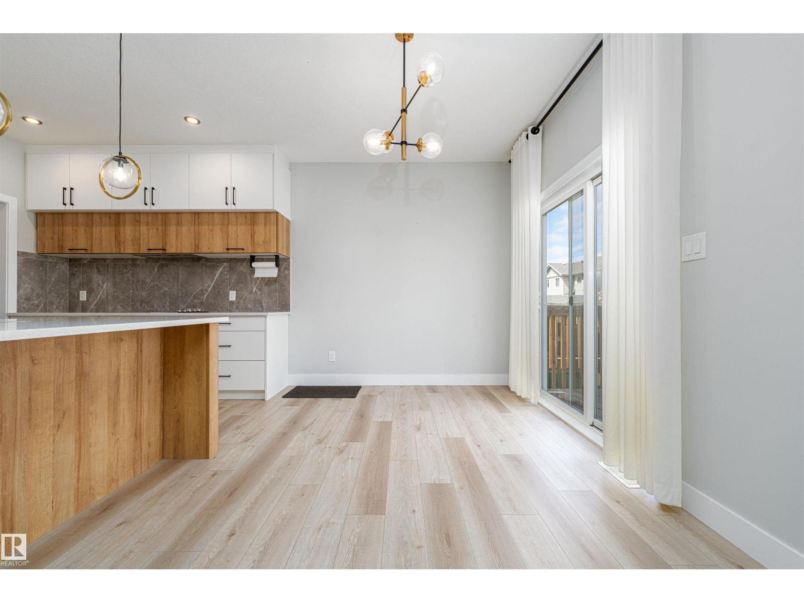 17320 9 AV SW — photo 10